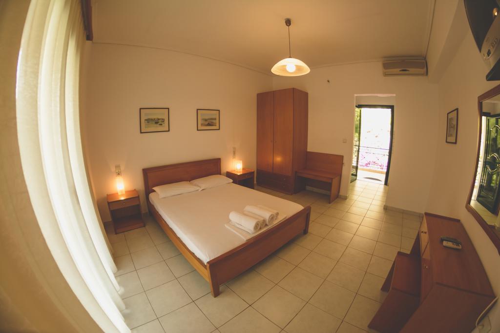 Althea Studios Áyios Nikítas Habitación foto