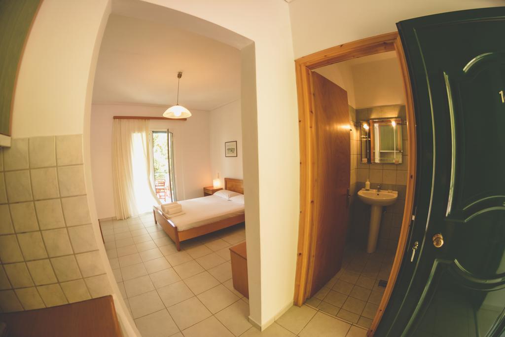 Althea Studios Áyios Nikítas Habitación foto