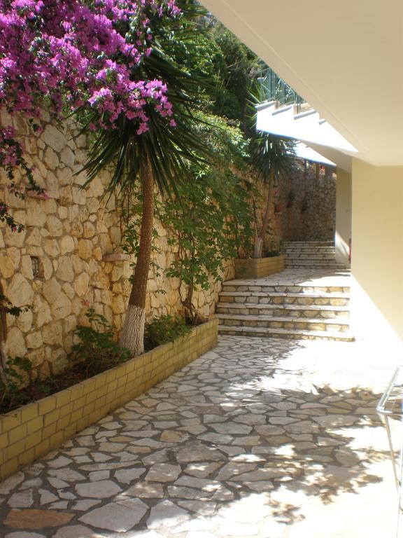 Althea Studios Áyios Nikítas Habitación foto